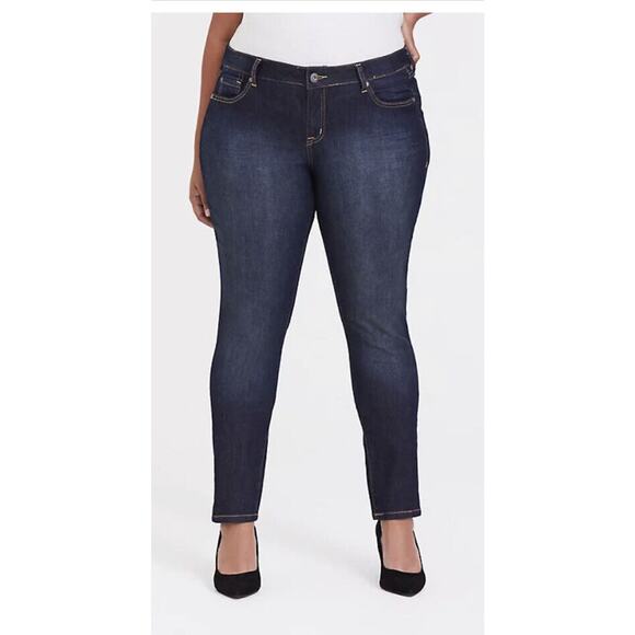 Torrid Curvy Skinny Jean Stretch Dark‎ Wash Denim Jeans Women's 10S Short - Picture 1 of 6